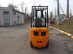 UN Forklift FD18T