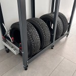 Верстак Standart с оцинкованной столешницей и траверсами для хранения колёс