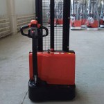 Самоходный Штабелер EST122 OXLIFT 3000 мм 1200 кг