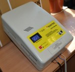 Стабилизатор напряжения SUNTEK 5000 ВА ЭМ