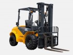 UN Forklift FD35T-CNGA8